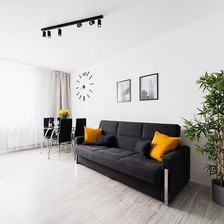 Апартаменты New Apart Near Sky Tower - Gwiazdzista Вроцлав Экстерьер фото