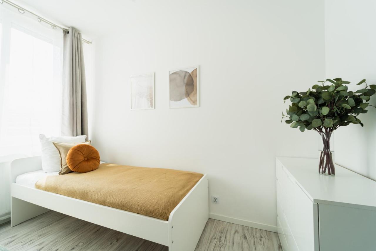 Апартаменты New Apart Near Sky Tower - Gwiazdzista Вроцлав Экстерьер фото